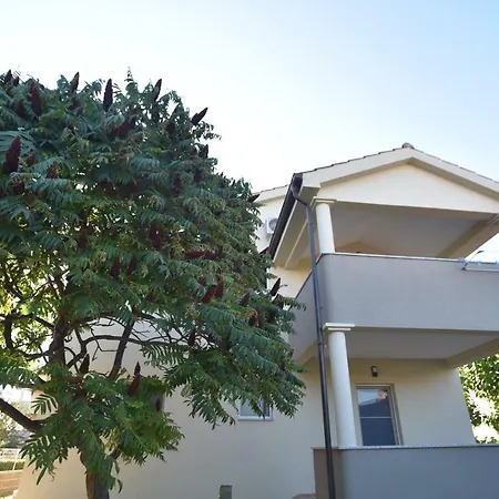 Appartement Armando *