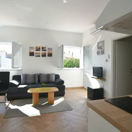 Apartment Armando *